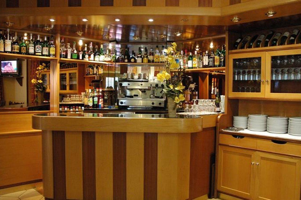 Hotel Univers Encamp Ngoại thất bức ảnh