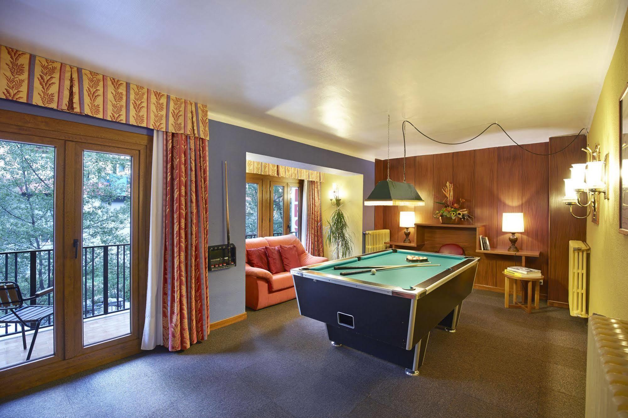 Hotel Univers Encamp Ngoại thất bức ảnh